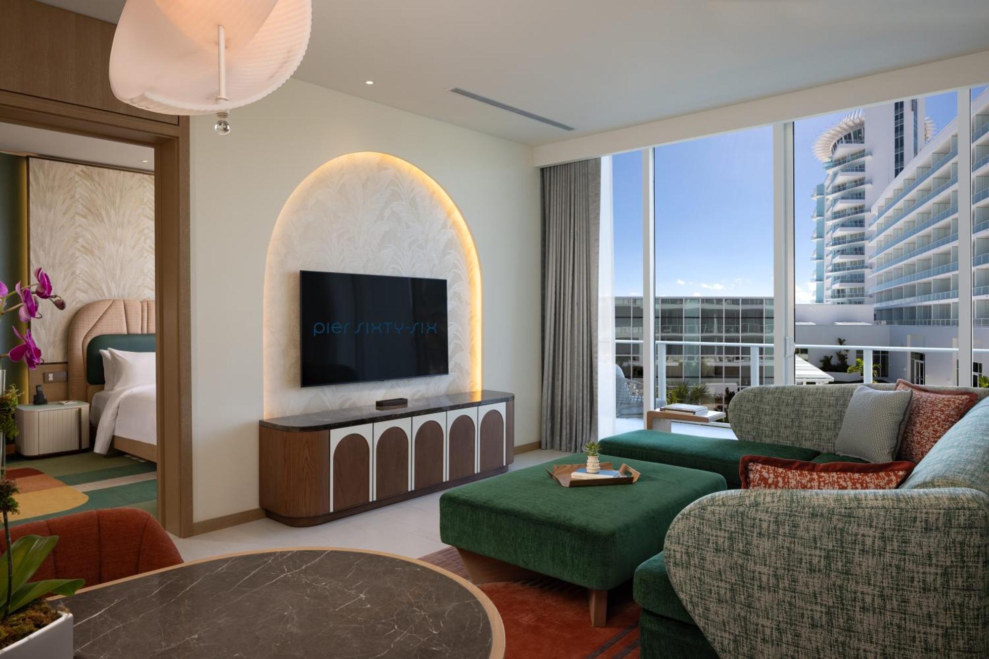 Pier Sixty-Six Hotel Fort Lauderdale Room photo