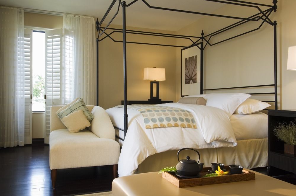 Pier Sixty-Six Hotel Fort Lauderdale Room photo A bedroom at the Mandarin Oriental, Singapore