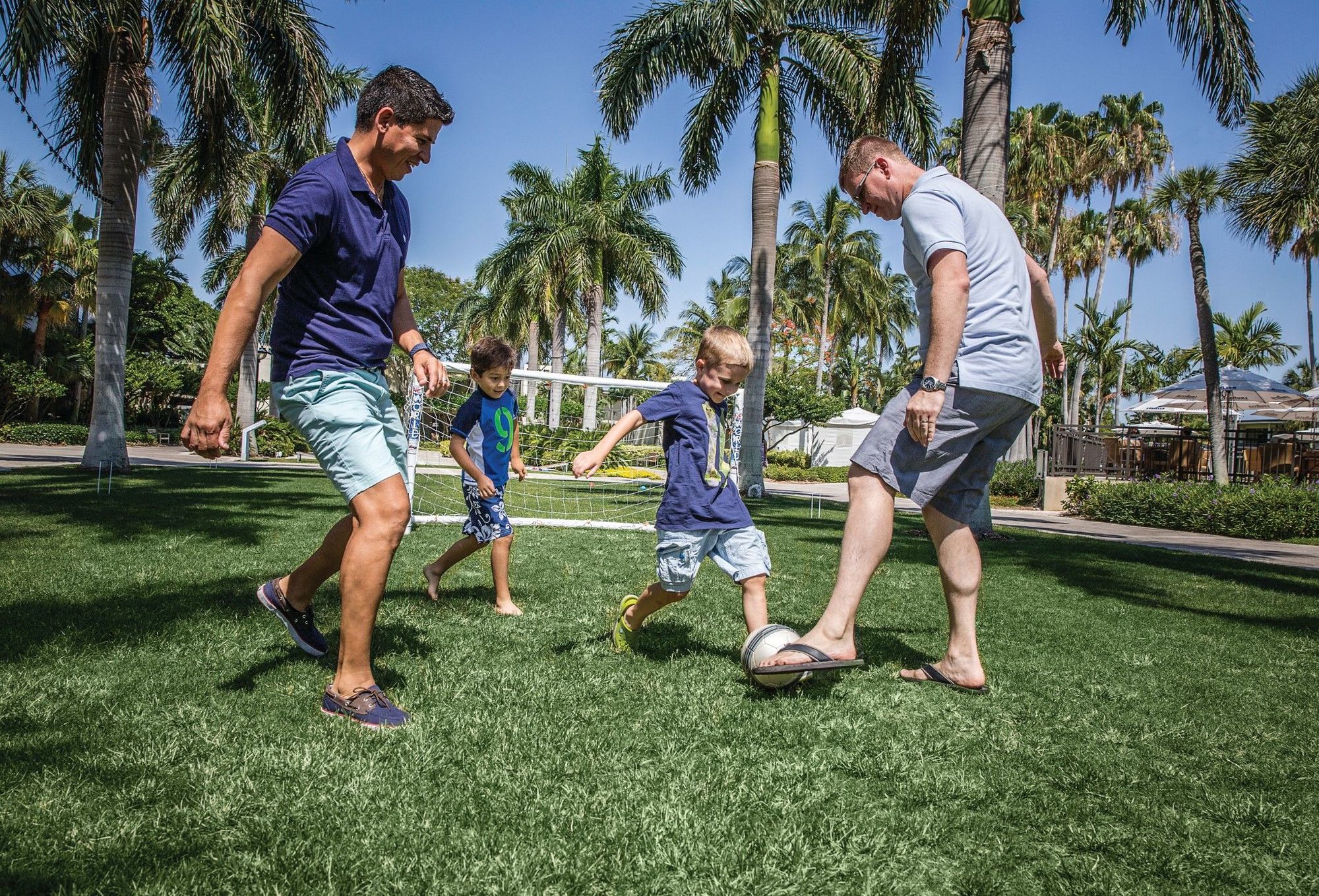 Pier Sixty-Six Hotel Fort Lauderdale Exterior photo Families playing football at the resort